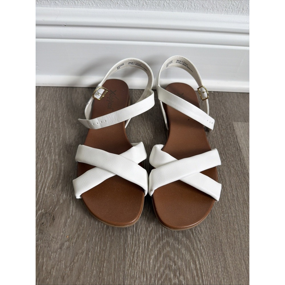 NIB Xappeal Rayna White Puffy Slingback Sandal Shoes Women's 9M